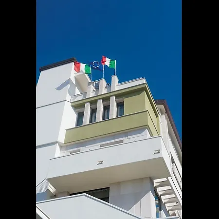 Ξενοδοχείο Vittoria 4*