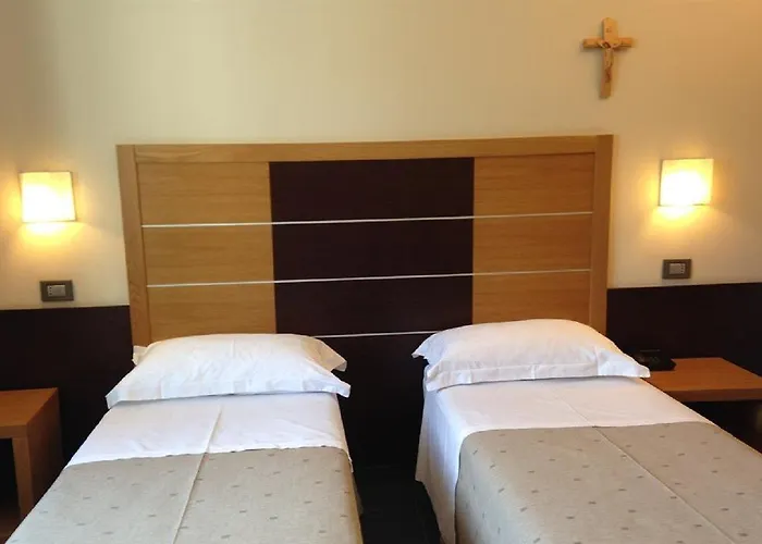 Vittoria ホテル 4*