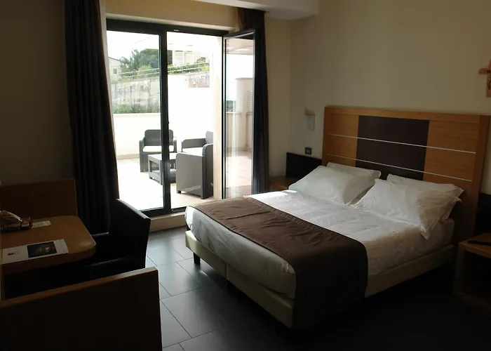 ホテル Vittoria 4*