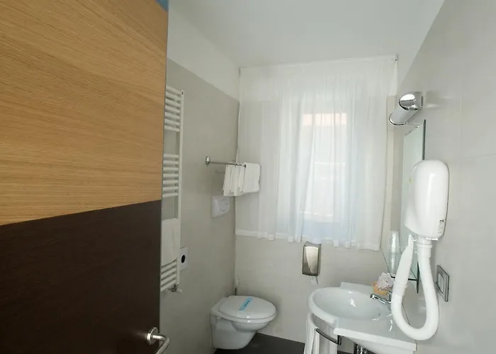 ホテル Vittoria 4*