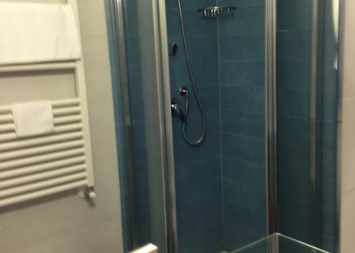 Vittoria ホテル 4*