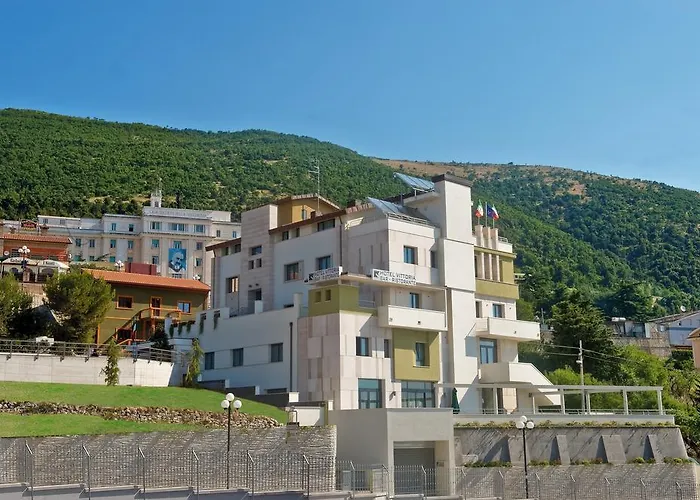 Vittoria ホテル 4*